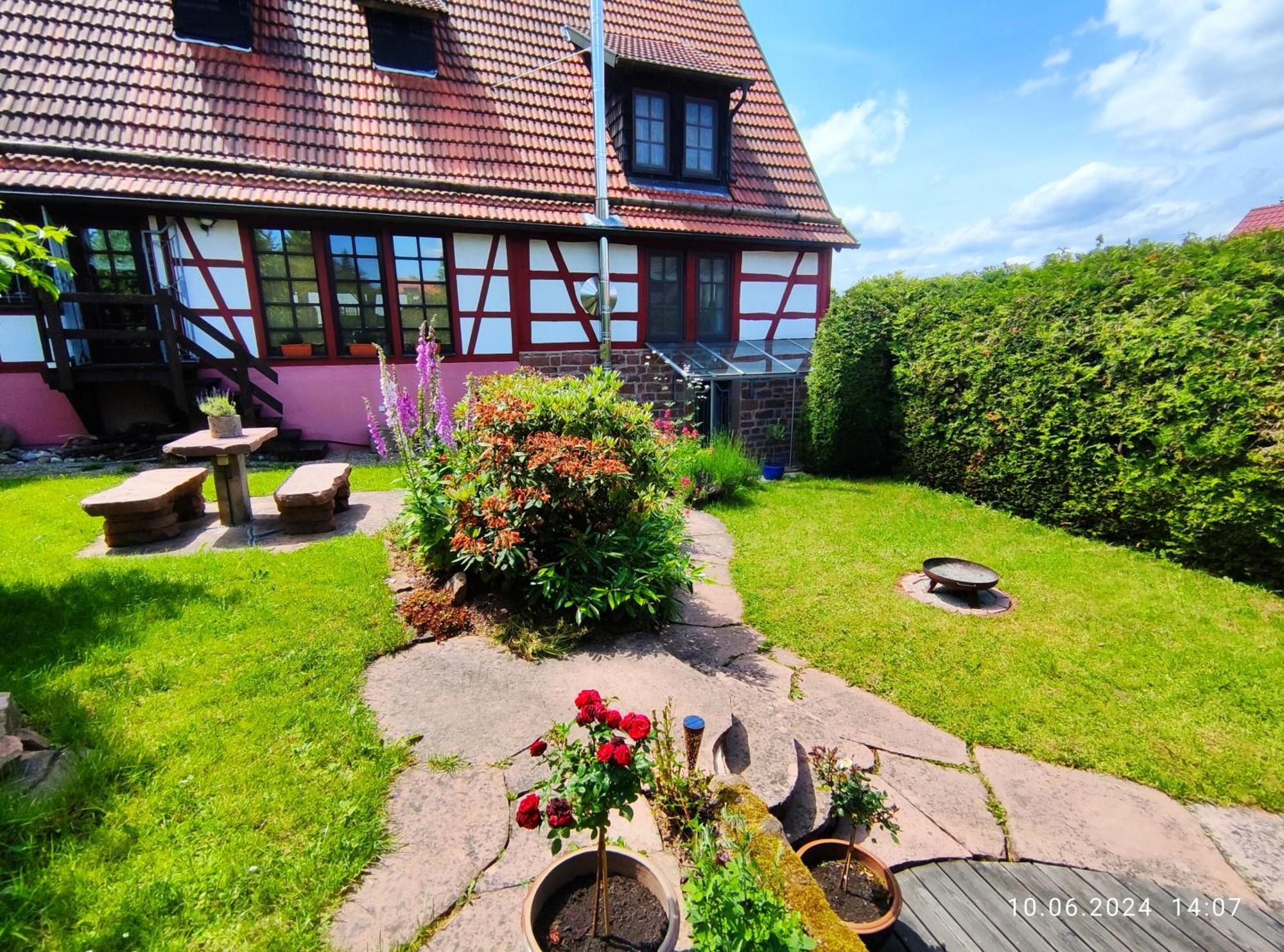 Ferienhaus Marre - Mit Grill, Feuerstelle Und Gartensauna Waldbrunn  Dış mekan fotoğraf